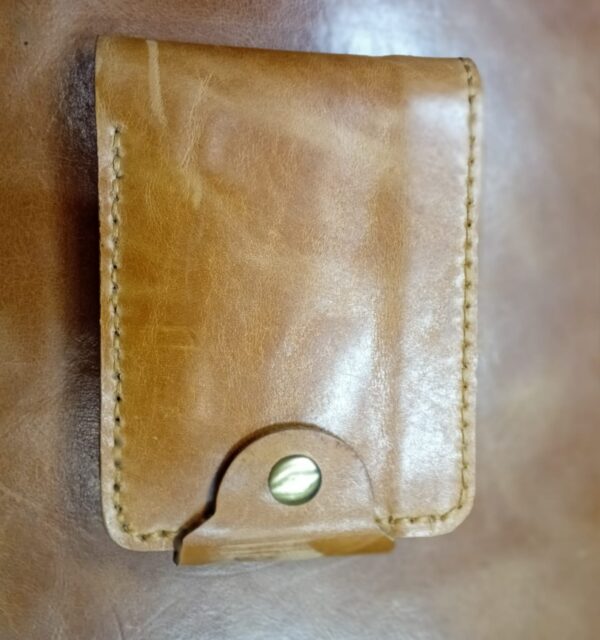 WALLET WITH EUTHIA BUTTON