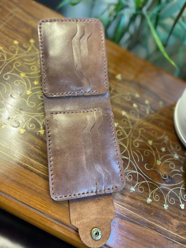 WALLET IN NORMAL BROWN WITH EUTHIA BUTTON - Image 2