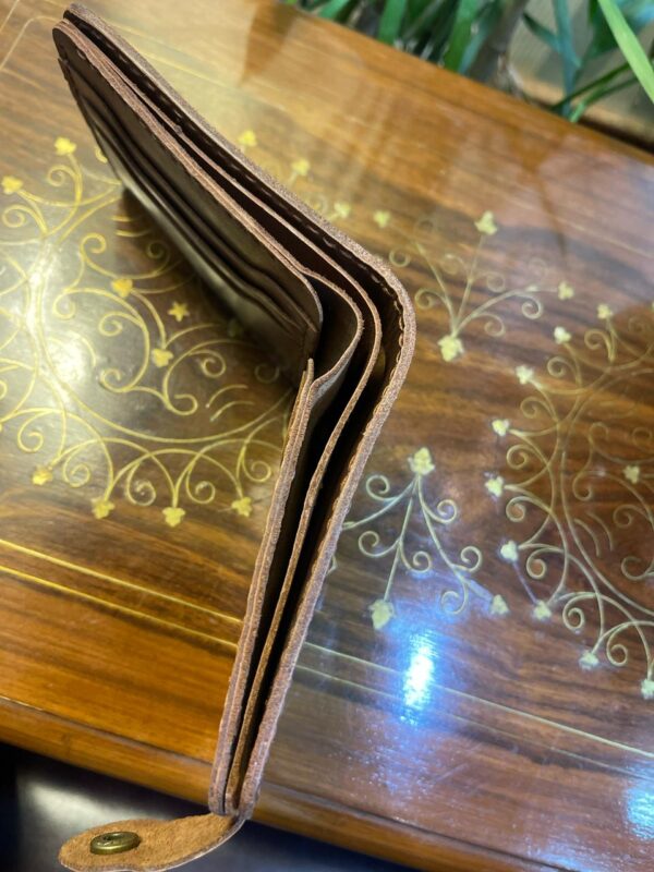 WALLET IN NORMAL BROWN WITH EUTHIA BUTTON - Image 3
